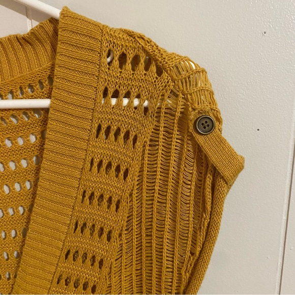 Md MUDD Sleeveless Button Up Sweater - Picture 5 of 8
